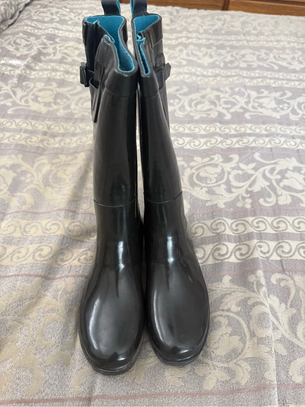 Capelli of New York Black Rain Boots with Teal Lining - women’s size 8